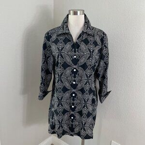 Foxcroft Womens 16 Black White Floral Button Up Shirt Wrinkle Free Shaped Fit